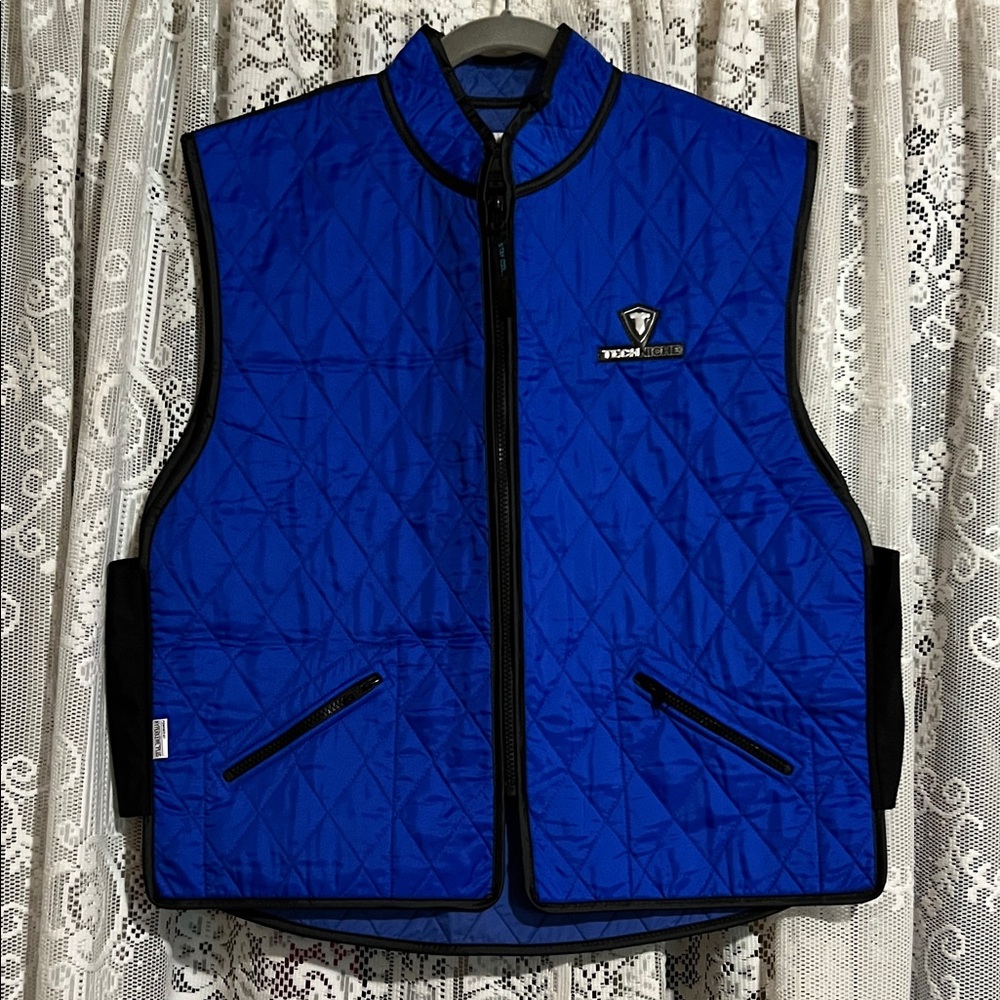 NWOT Techniche Heating and Cooling Vest